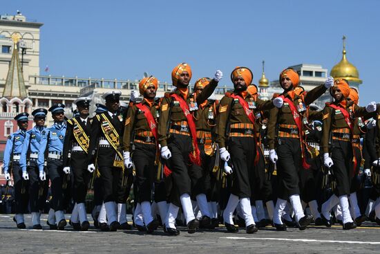 Military parade to commemorate 75th anniversary of Victory in World War II