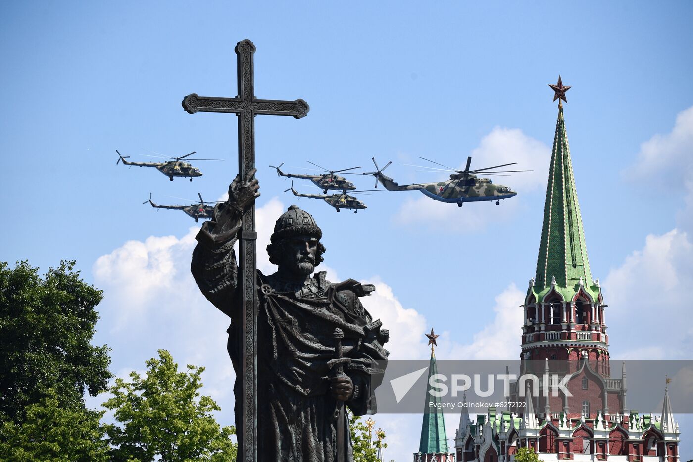 Military parade to commemorate 75th anniversary of Victory in World War II