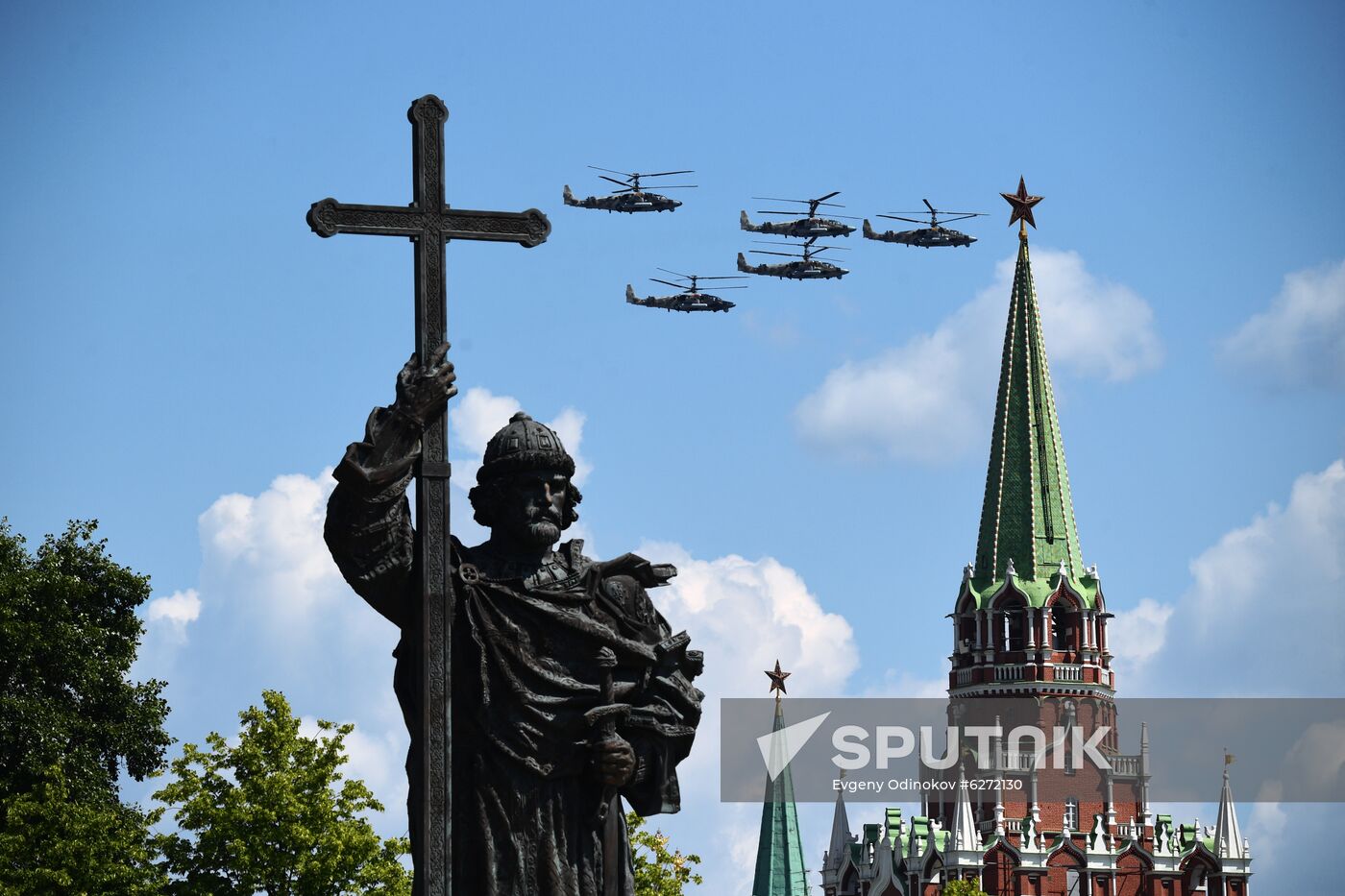 Military parade to commemorate 75th anniversary of Victory in World War II
