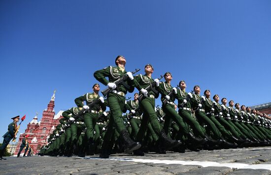 Military parade to commemorate 75th anniversary of Victory in World War II