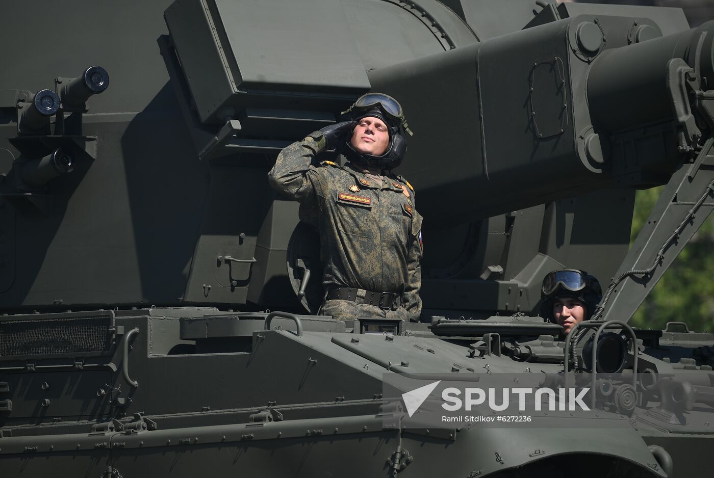 Military parade to commemorate 75th anniversary of Victory in World War II