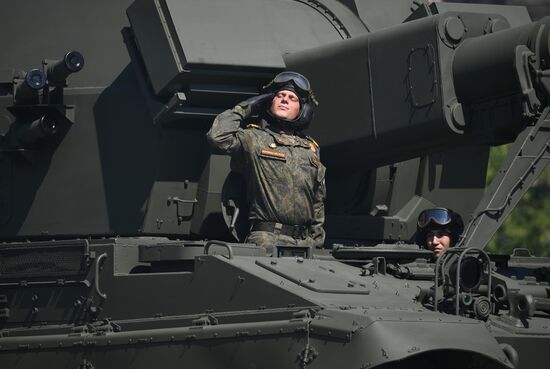 Military parade to commemorate 75th anniversary of Victory in World War II