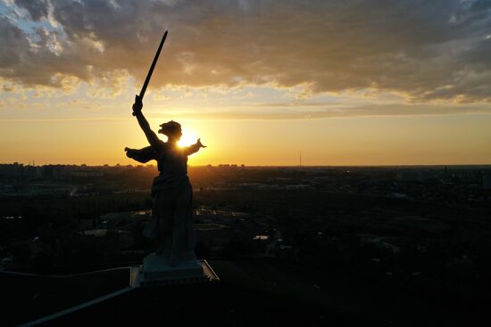 The Motherland Calls monument unveiled after restoration