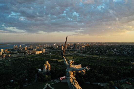 The Motherland Calls monument unveiled after restoration