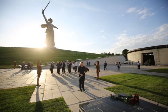 The Motherland Calls monument unveiled after restoration