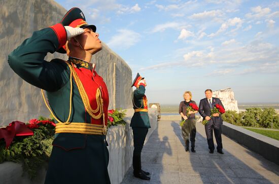 The Motherland Calls monument unveiled after restoration