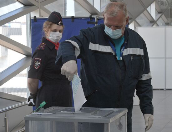 Russia Constitutional Reform Voting