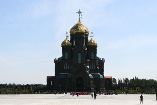 Russia Army Cathedral Faithful
