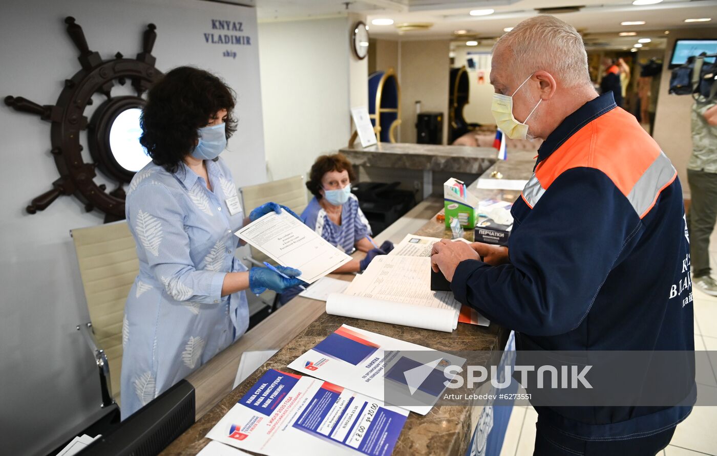 Russia Constitutional Reform Voting