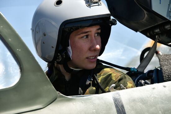Russia Female Pilots Training