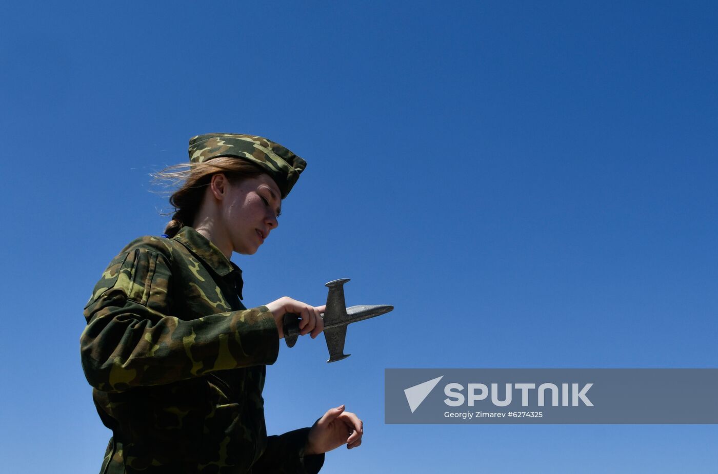 Russia Female Pilots Training