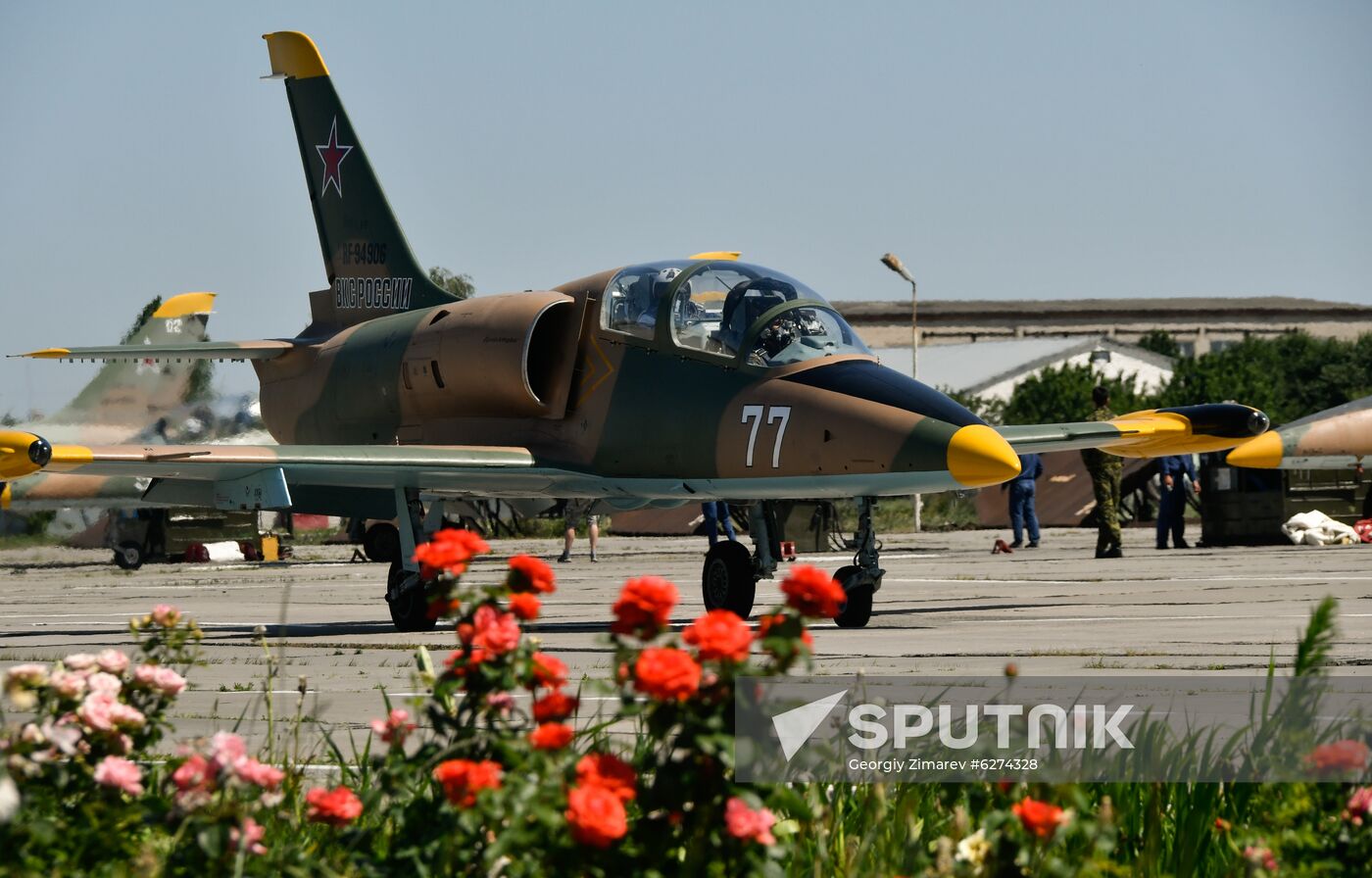 Russia Female Pilots Training