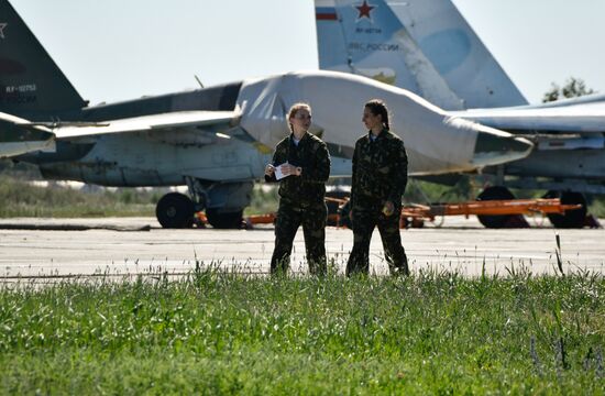 Russia Female Pilots Training