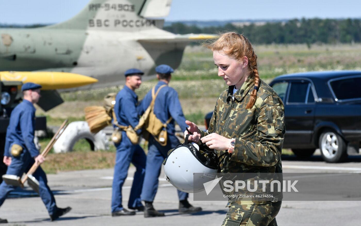 Russia Female Pilots Training