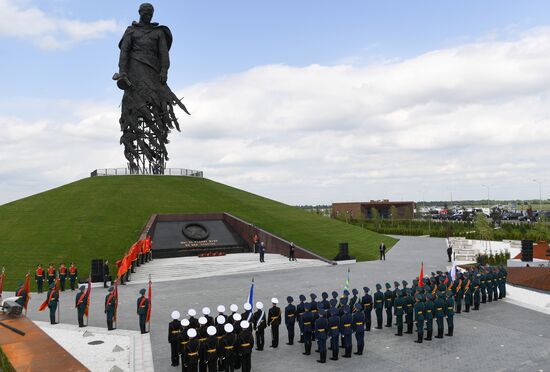 President of Russia Vladimir Putin and President of Belarus Alexander Lukashenko unveil Rzhev Memorial to Soviet Soldiers