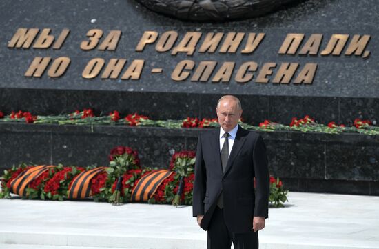 President of Russia Vladimir Putin and President of Belarus Alexander Lukashenko unveil Rzhev Memorial to Soviet Soldiers