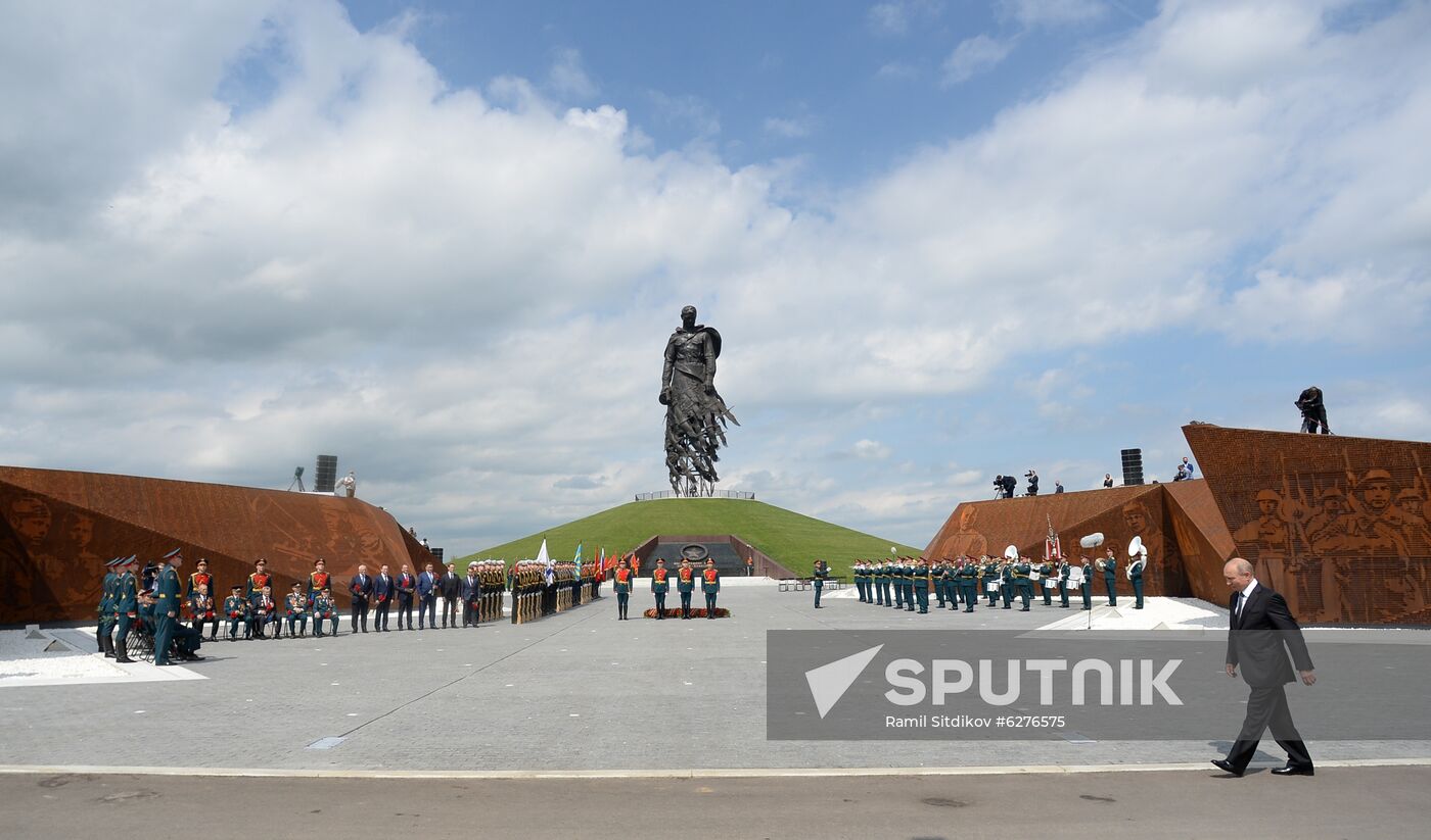 President of Russia Vladimir Putin and President of Belarus Alexander Lukashenko unveil Rzhev Memorial to Soviet Soldiers