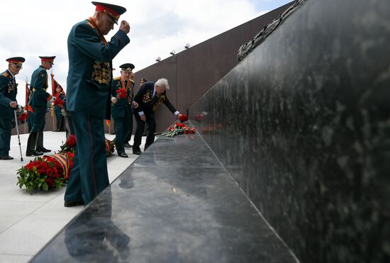 President of Russia Vladimir Putin and President of Belarus Alexander Lukashenko unveil Rzhev Memorial to Soviet Soldiers