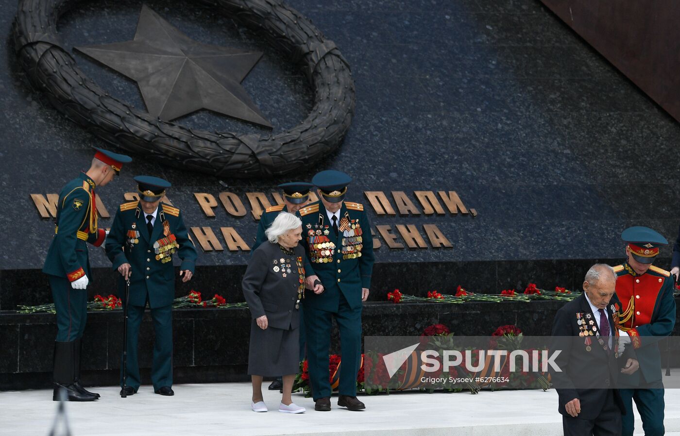 President of Russia Vladimir Putin and President of Belarus Alexander Lukashenko unveil Rzhev Memorial to Soviet Soldiers