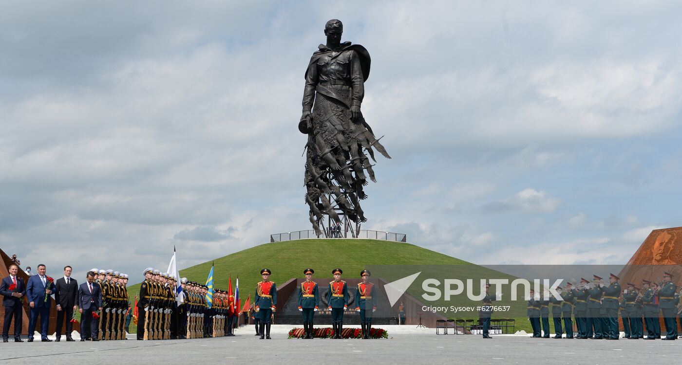 President of Russia Vladimir Putin and President of Belarus Alexander Lukashenko unveil Rzhev Memorial to Soviet Soldiers