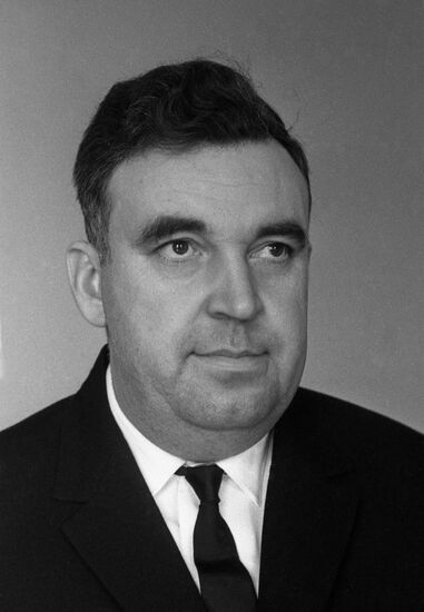 Metallurgical engineer Oleg Popov