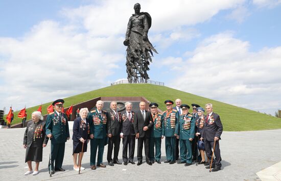 President of Russia Vladimir Putin and President of Belarus Alexander Lukashenko unveil Rzhev Memorial to Soviet Soldiers