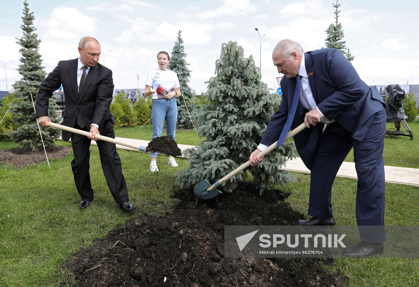 President of Russia Vladimir Putin and President of Belarus Alexander Lukashenko unveil Rzhev Memorial to Soviet Soldiers