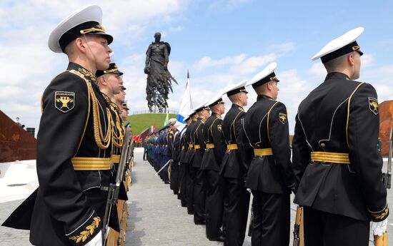 President of Russia Vladimir Putin and President of Belarus Alexander Lukashenko unveil Rzhev Memorial to Soviet Soldiers