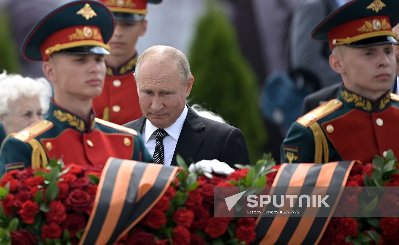 President of Russia Vladimir Putin and President of Belarus Alexander Lukashenko unveil Rzhev Memorial to Soviet Soldiers