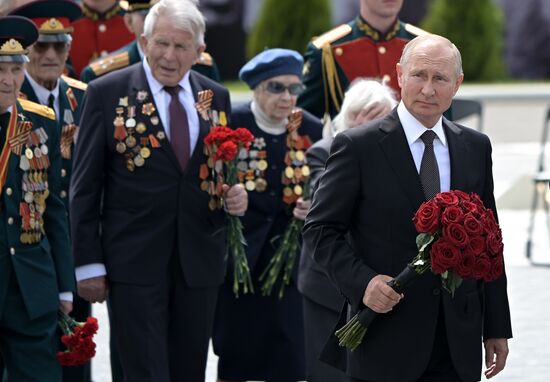 President of Russia Vladimir Putin and President of Belarus Alexander Lukashenko unveil Rzhev Memorial to Soviet Soldiers