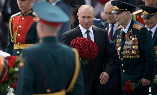 President of Russia Vladimir Putin and President of Belarus Alexander Lukashenko unveil Rzhev Memorial to Soviet Soldiers