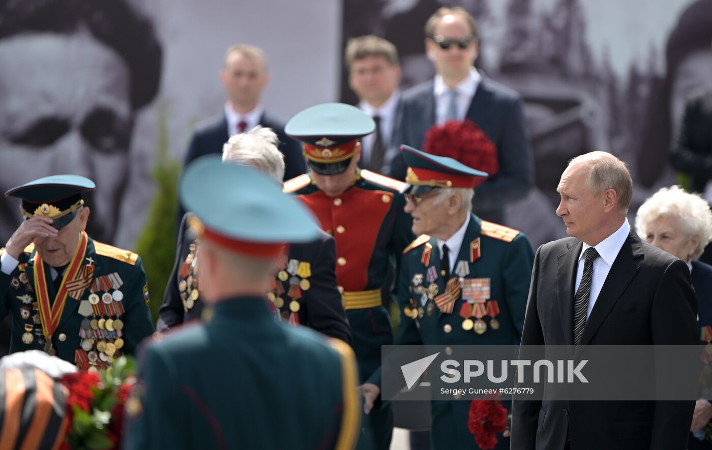 President of Russia Vladimir Putin and President of Belarus Alexander Lukashenko unveil Rzhev Memorial to Soviet Soldiers