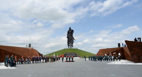 President of Russia Vladimir Putin and President of Belarus Alexander Lukashenko unveil Rzhev Memorial to Soviet Soldiers