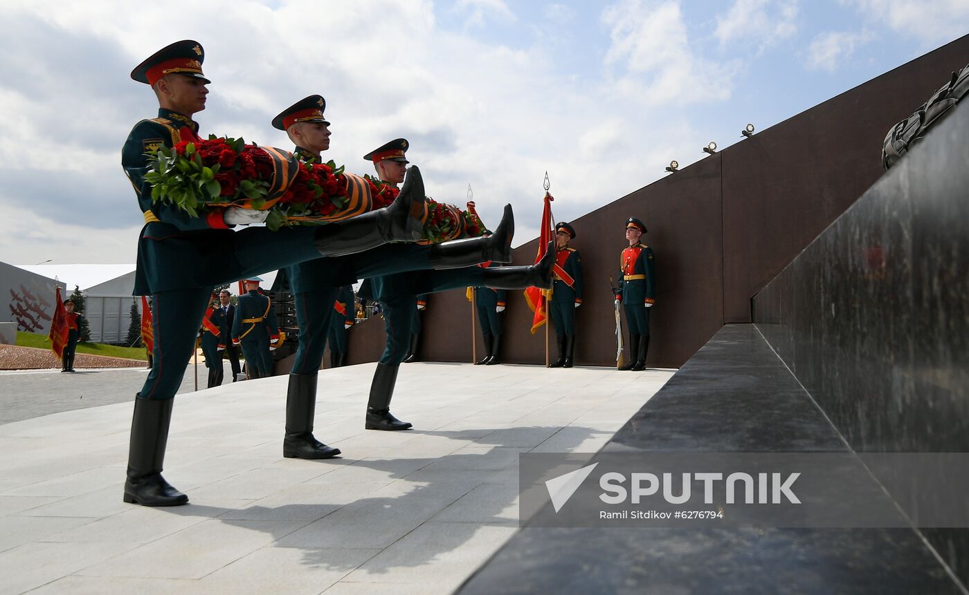 President of Russia Vladimir Putin and President of Belarus Alexander Lukashenko unveil Rzhev Memorial to Soviet Soldiers