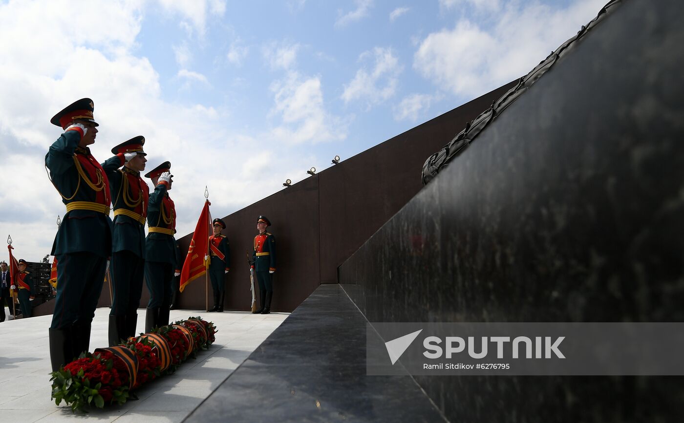 President of Russia Vladimir Putin and President of Belarus Alexander Lukashenko unveil Rzhev Memorial to Soviet Soldiers