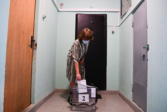Russia Constitutional Reform Voting
