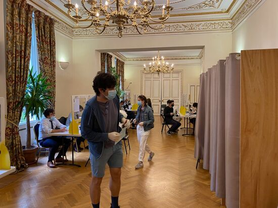 Worldwide Russian Constitutional Reform Voting
