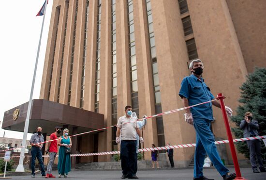 Worldwide Russian Constitutional Reform Voting