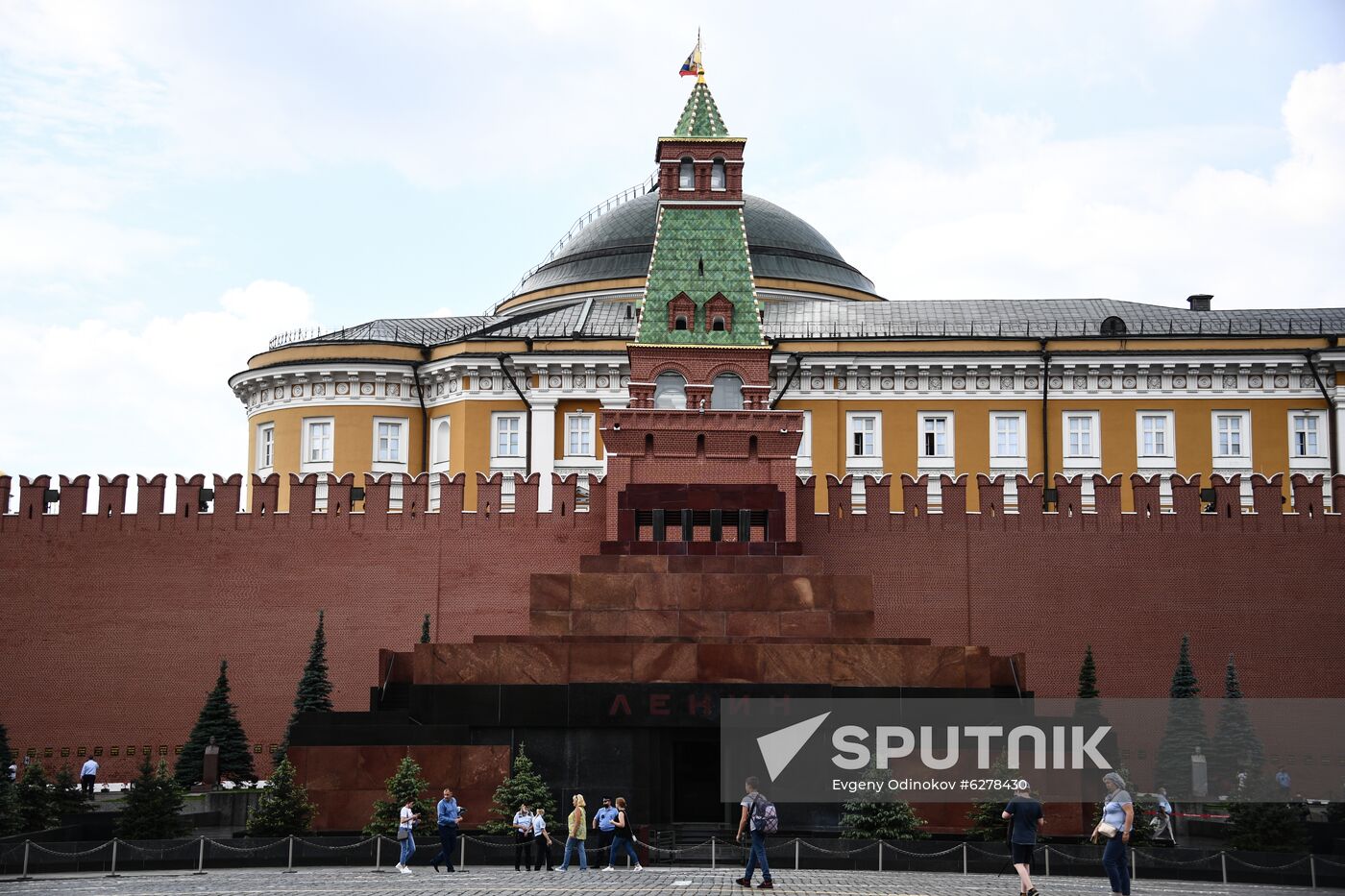 Russia Coronavirus Lockdown Ease