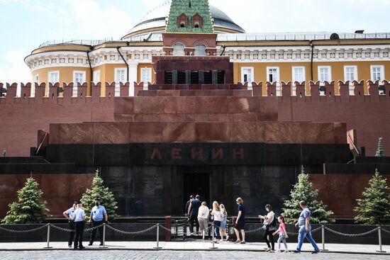 Russia Coronavirus Lockdown Ease