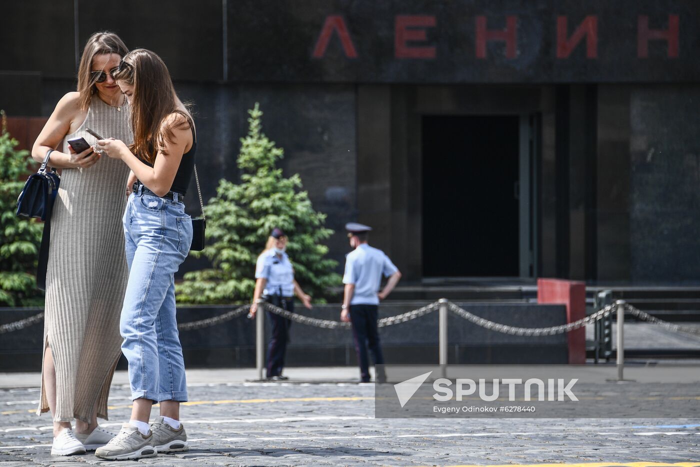 Russia Coronavirus Lockdown Ease