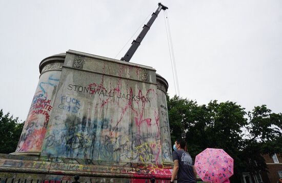 US Confederacy Monuments Removing