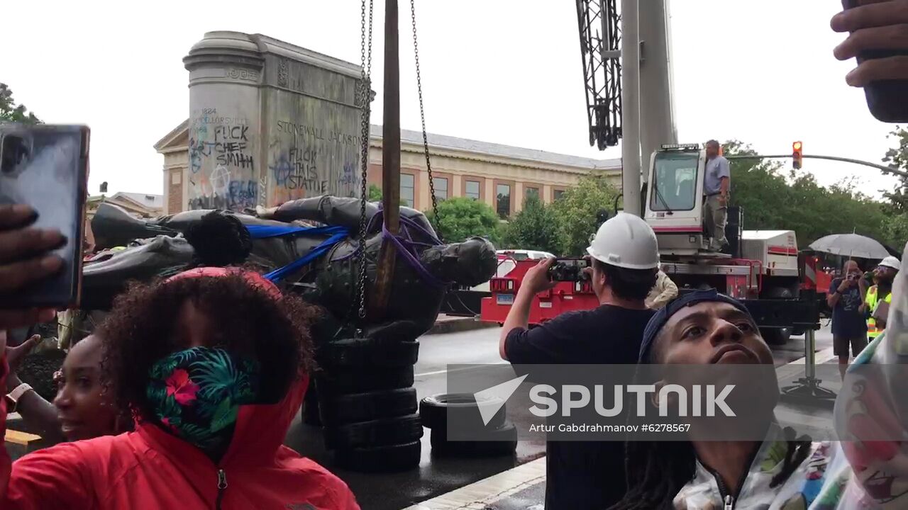 US Confederacy Monuments Removing