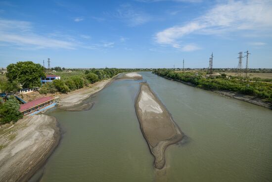 Azerbaijan Kura River Drying Up