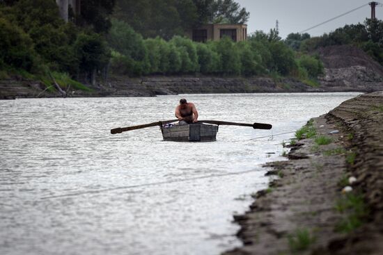 Azerbaijan Kura River Drying Up