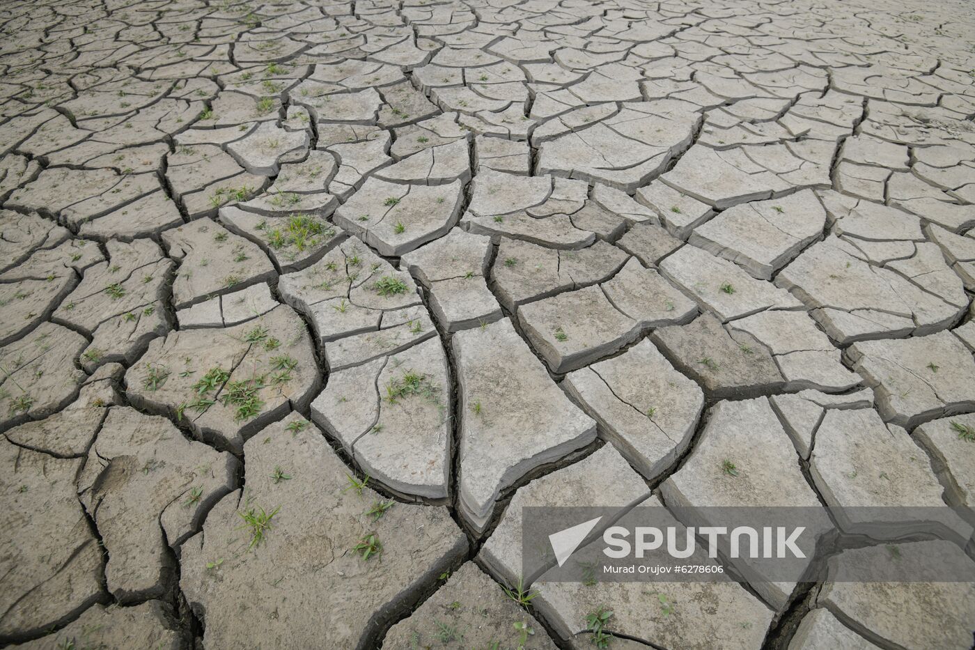 Azerbaijan Kura River Drying Up