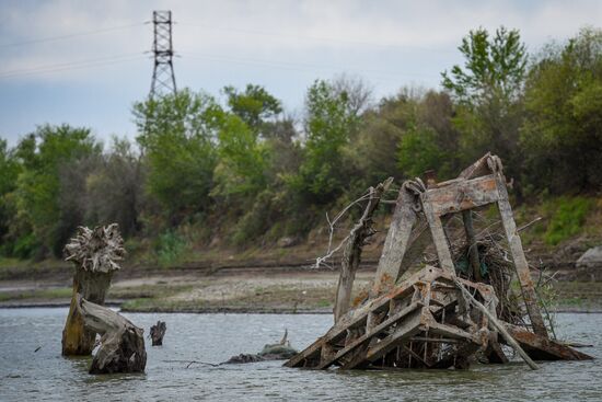 Azerbaijan Kura River Drying Up