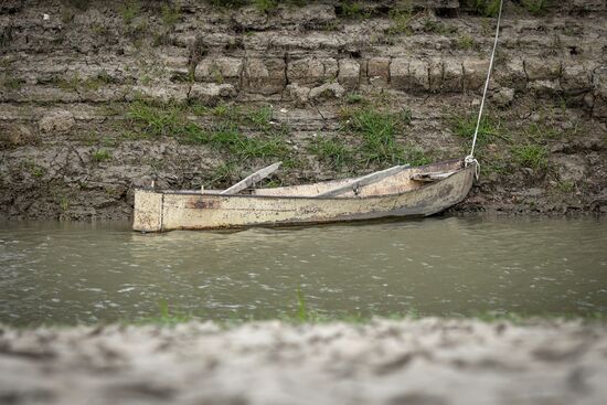 Azerbaijan Kura River Drying Up