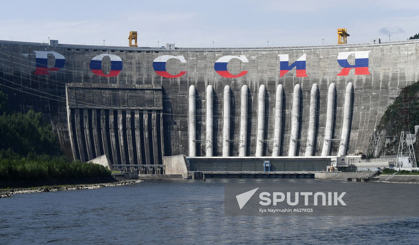 Russia Graffiti