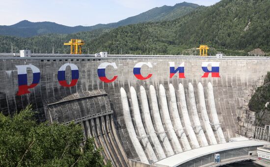 Russia Graffiti